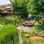 Hotel Landhotel Gut Wildberg Mit Badeteich Und Grossem Garten Meißen