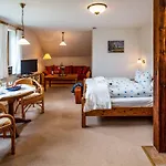 Landhotel Gut Wildberg Mit Badeteich Und Grossem Garten 3* Meißen