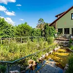 Landhotel Gut Wildberg Mit Badeteich Und Grossem Garten