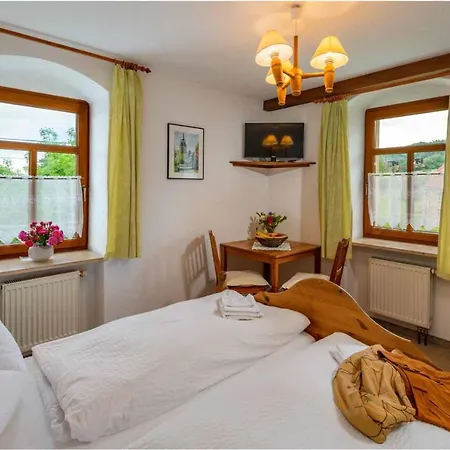 Gut Wildberg Mit Badeteich Und Grossem Garten Meißen