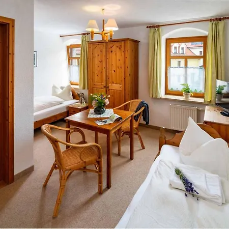 Hotell Gut Wildberg Mit Badeteich Und Grossem Garten 3*