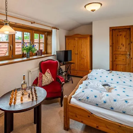 Gut Wildberg Mit Badeteich Und Grossem Garten Hotell 3*