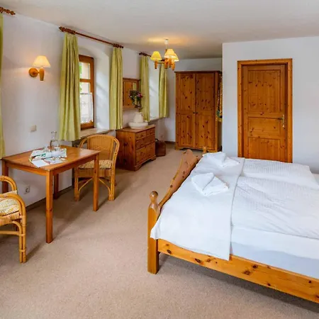 Gut Wildberg Mit Badeteich Hotel