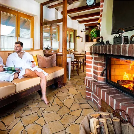 Landhotel Gut Wildberg Mit Sauna Und Restaurant 3*