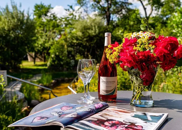 Landhotel Gut Wildberg Mit Badeteich Und Grossem Garten Hotel Meissen