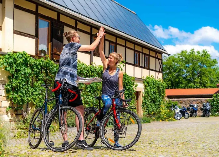 Landhotel Gut Wildberg Mit Badeteich Und Grossem Garten Hotel 3*