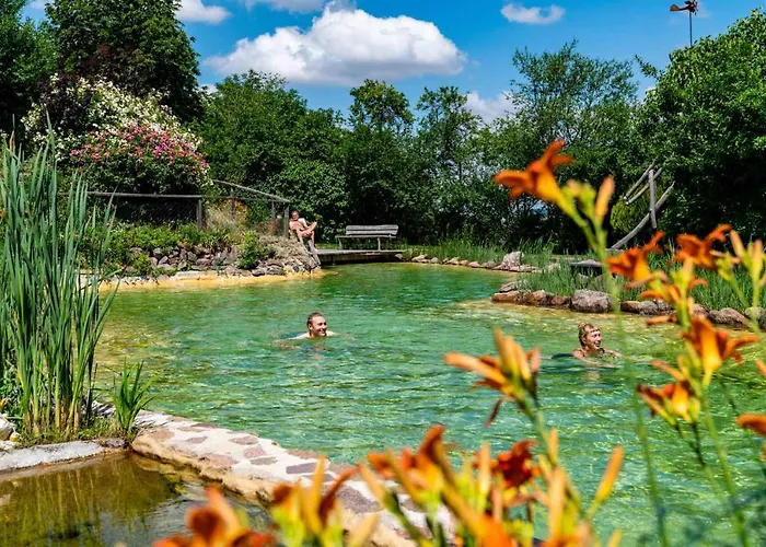 Landhotel Gut Wildberg Mit Badeteich Und Grossem Garten Hotel