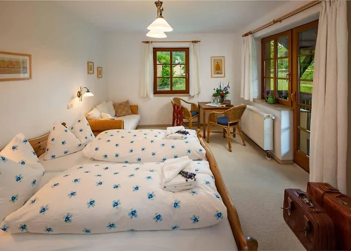 Hotel Landhotel Gut Wildberg Mit Badeteich Und Grossem Garten 3*