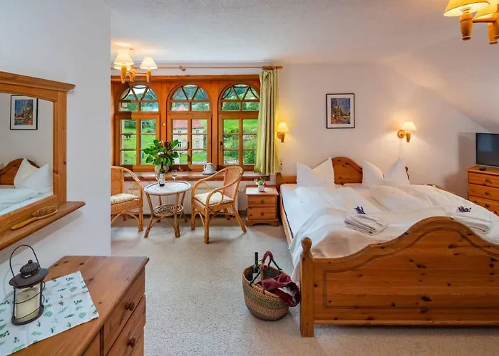 Hotel Landhotel Gut Wildberg Mit Badeteich Und Grossem Garten Meissen