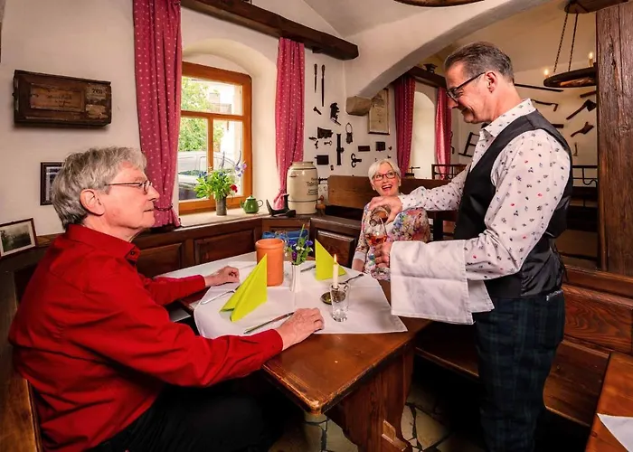 Landhotel Gut Wildberg Mit Badeteich Und Grossem Garten Hotel