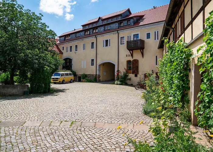 Landhotel Gut Wildberg Mit Badeteich Und Grossem Garten Hotel 3*