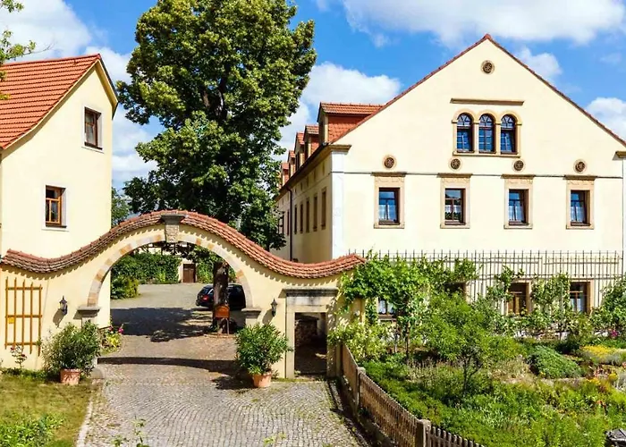 Hotel Landhotel Gut Wildberg Mit Badeteich Und Grossem Garten 3*