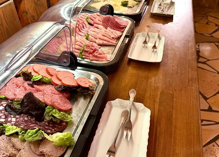 Landhotel Gut Wildberg Mit Badeteich Und Grossem Garten